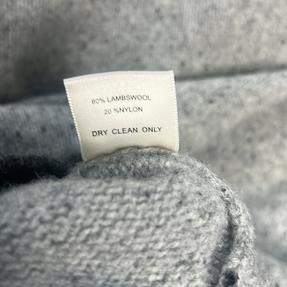 Brooklyn Industries Gray and Black Crewneck Sweater - Picture 4 of 4